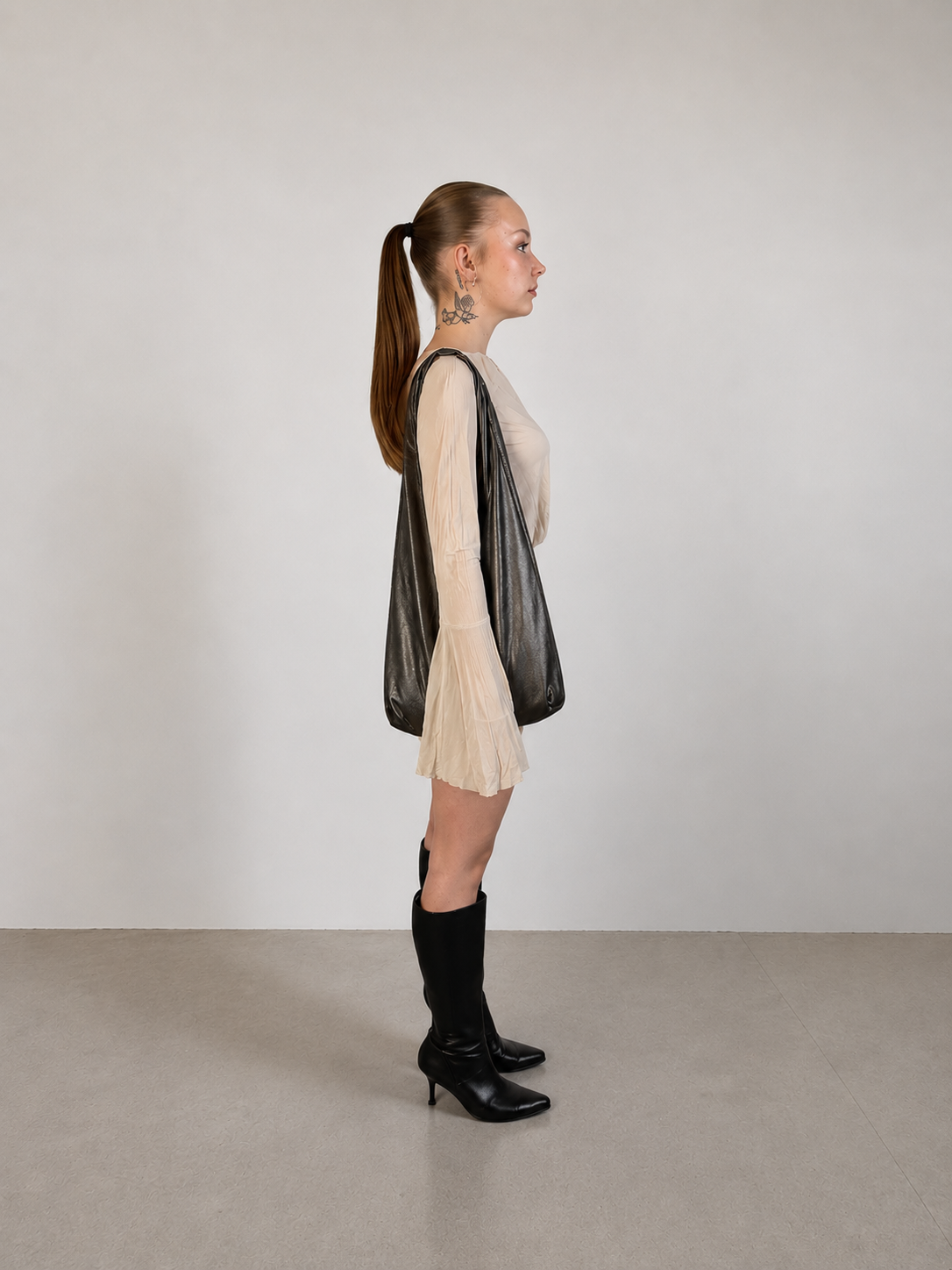 Off-the-shoulder blouse Beige upcycling collection