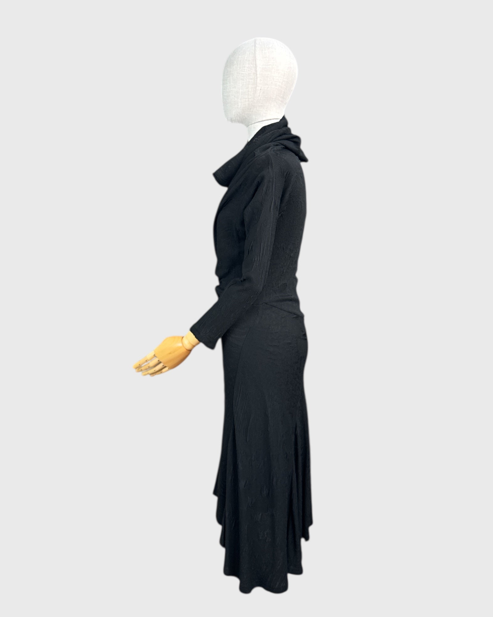 Robe longue noire Col drapé Georges Levesque, S