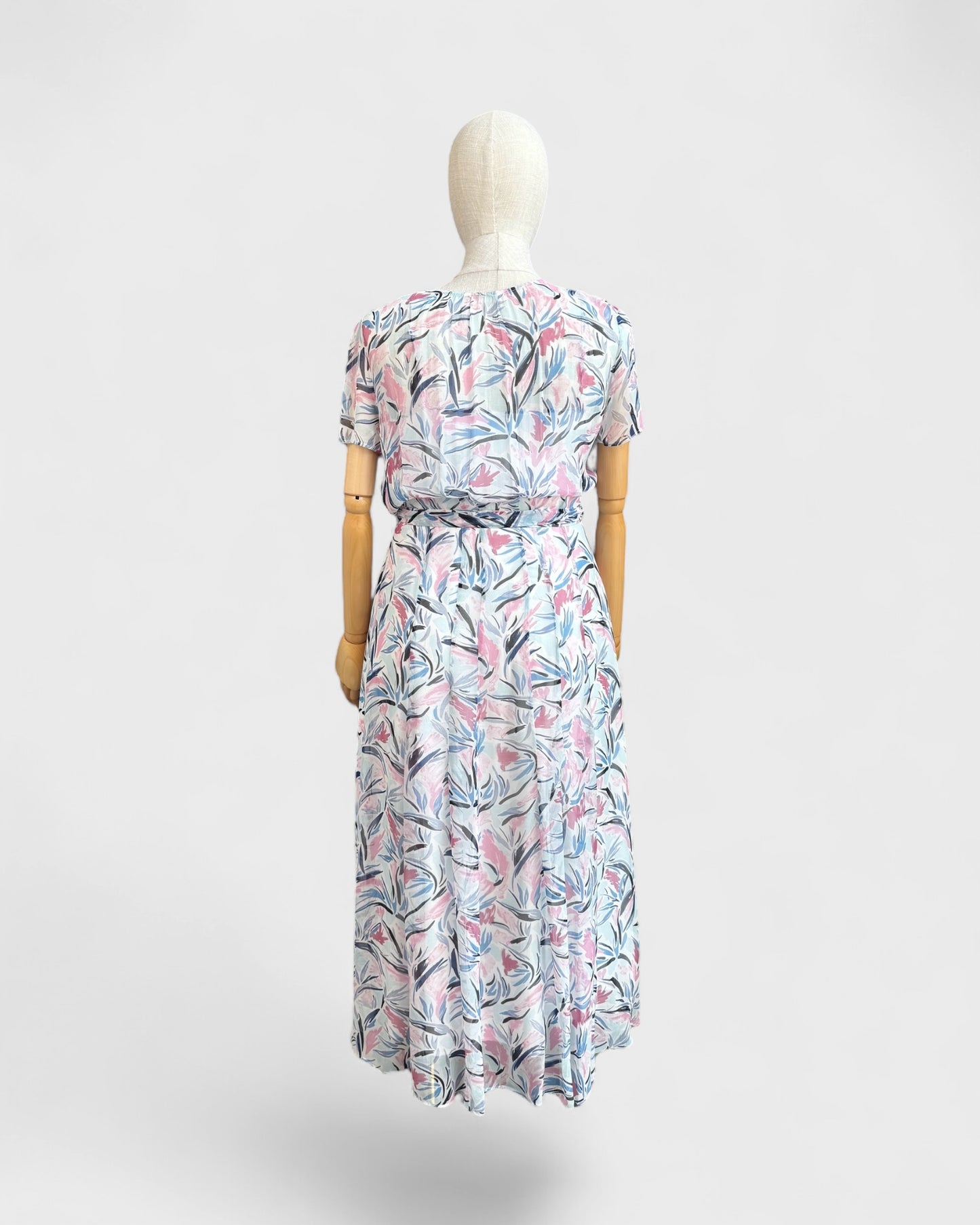 Robe transparente imprimée Blanc bleu rose Club Monaco , 12